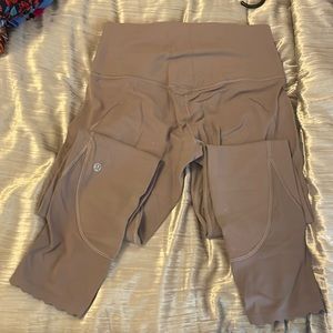 Lululemon scallop aligns